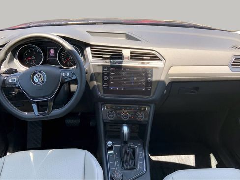 Used 2021 Volkswagen Tiguan SE AWD/4WD image 15