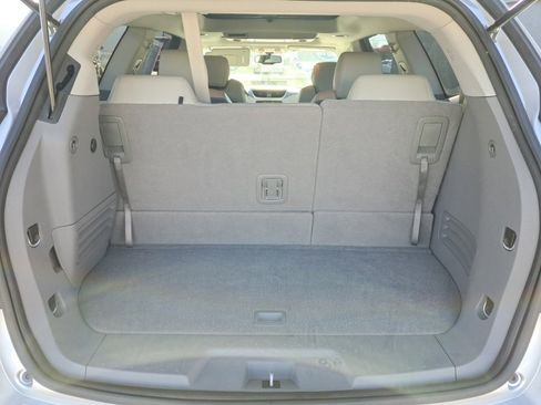 Used 2016 Chevrolet Traverse LT image 25