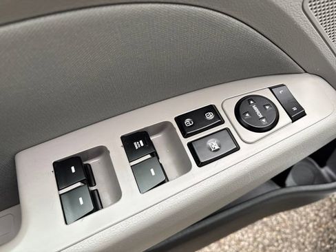 Used 2018 Hyundai Elantra SEL image 12