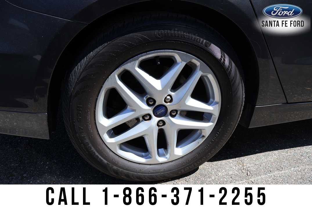 Used 2016 Ford Fusion SE w/ Equipment Group 202A FWD image 6
