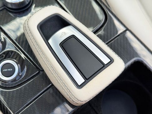 Used 2012 Mercedes-Benz SLS AMG Roadster image 33