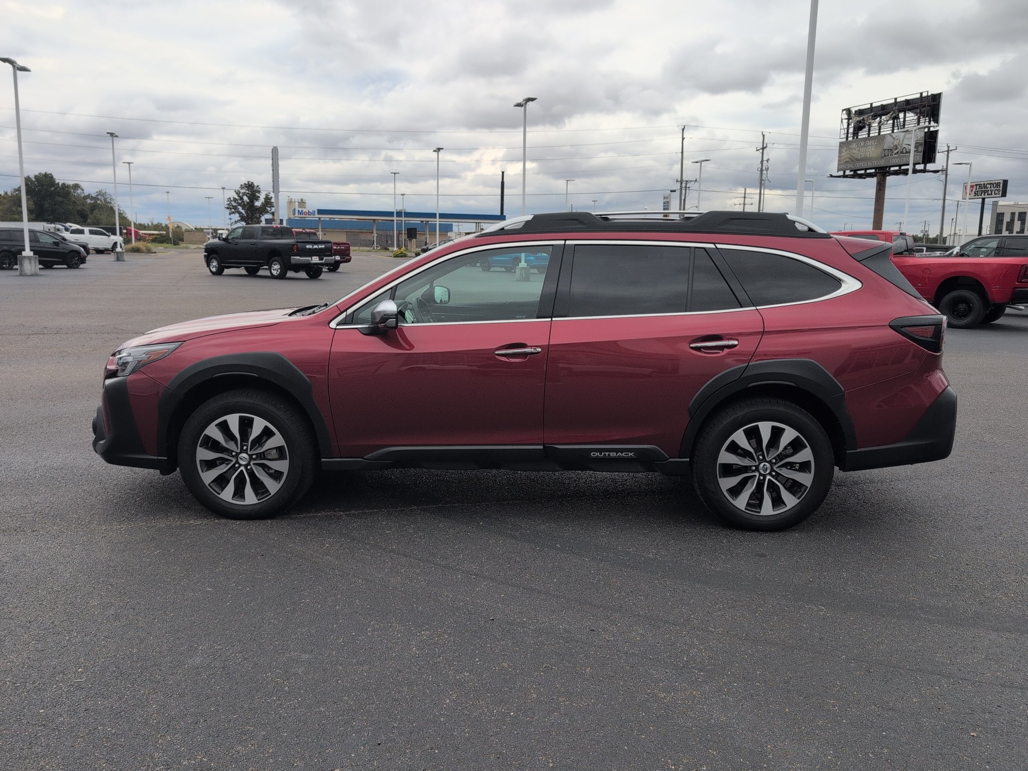 Used 2024 Subaru Outback Touring XT AWD/4WD image 4