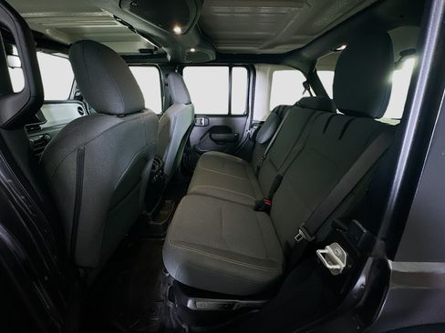 Used 2024 Jeep Wrangler Unlimited AWD/4WD image 26
