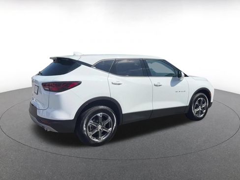 Used 2026 Chevrolet Blazer LT FWD image 12