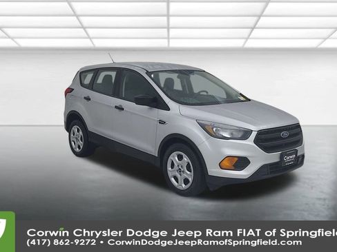 Used 2019 Ford Escape S image 3