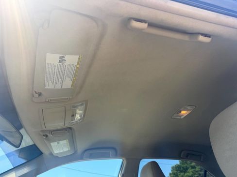 Used 2012 Toyota Camry LE image 22