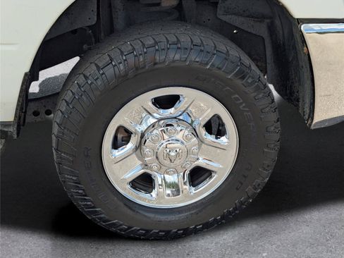 Used 2021 RAM 2500 Tradesman w/ Chrome Appearance Group AWD/4WD image 6