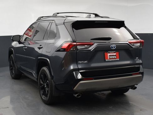 Used 2023 Toyota RAV4 SE AWD/4WD image 3