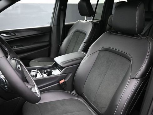 New 2025 Jeep Grand Cherokee Altitude image 13