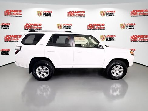 Used 2024 Toyota 4Runner SR5 Premium w/ Moonroof Package AWD/4WD image 18