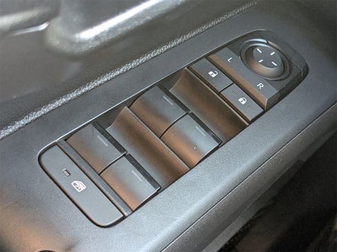 Used 2024 Toyota Tacoma SR image 24