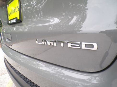 Used 2024 Jeep Compass Limited AWD/4WD image 14