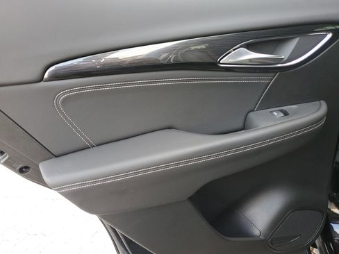 Used 2023 Buick Envision Essence w/ Technology Package I image 10