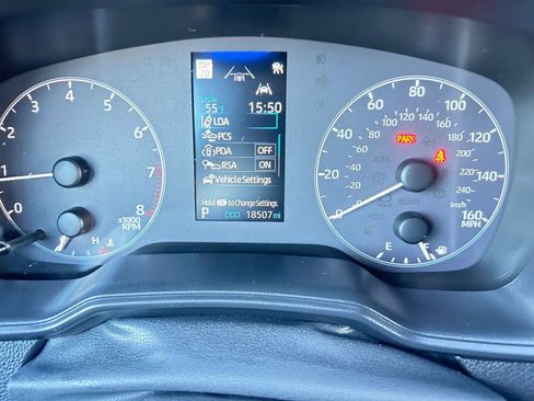 Used 2025 Toyota Corolla LE image 40