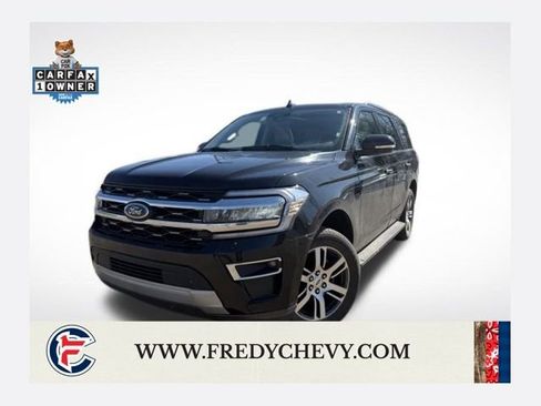 Used 2024 Ford Expedition Limited image 1