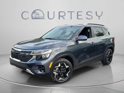 Used 2025 Kia Seltos EX w/ EX Sunroof Package