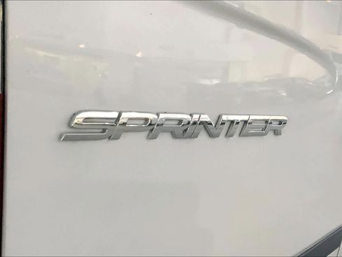 Used 2016 Mercedes-Benz Sprinter 2500 image 29