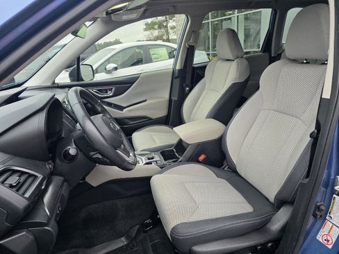 Used 2020 Subaru Forester Premium image 9