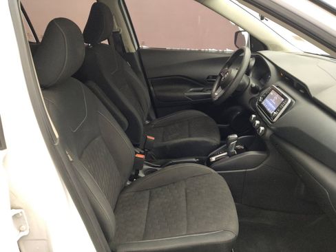 Used 2021 Nissan Kicks S image 21