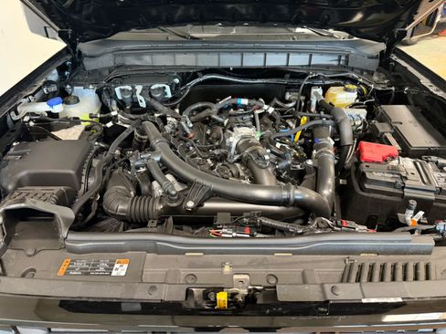 Used 2025 Ford Bronco Outer Banks AWD/4WD image 12