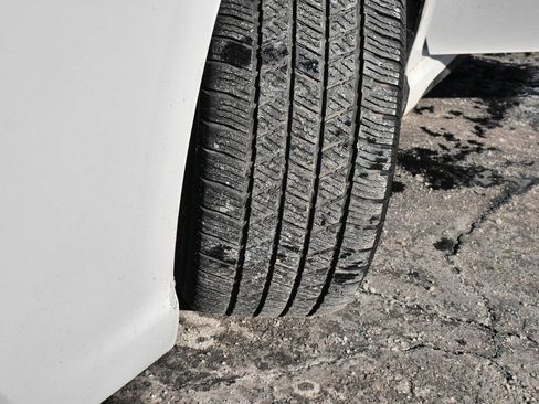 Used 2020 Toyota Camry SE image 30