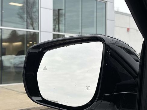 Used 2023 Jeep Grand Cherokee Limited w/ Black Appearance Package image 28