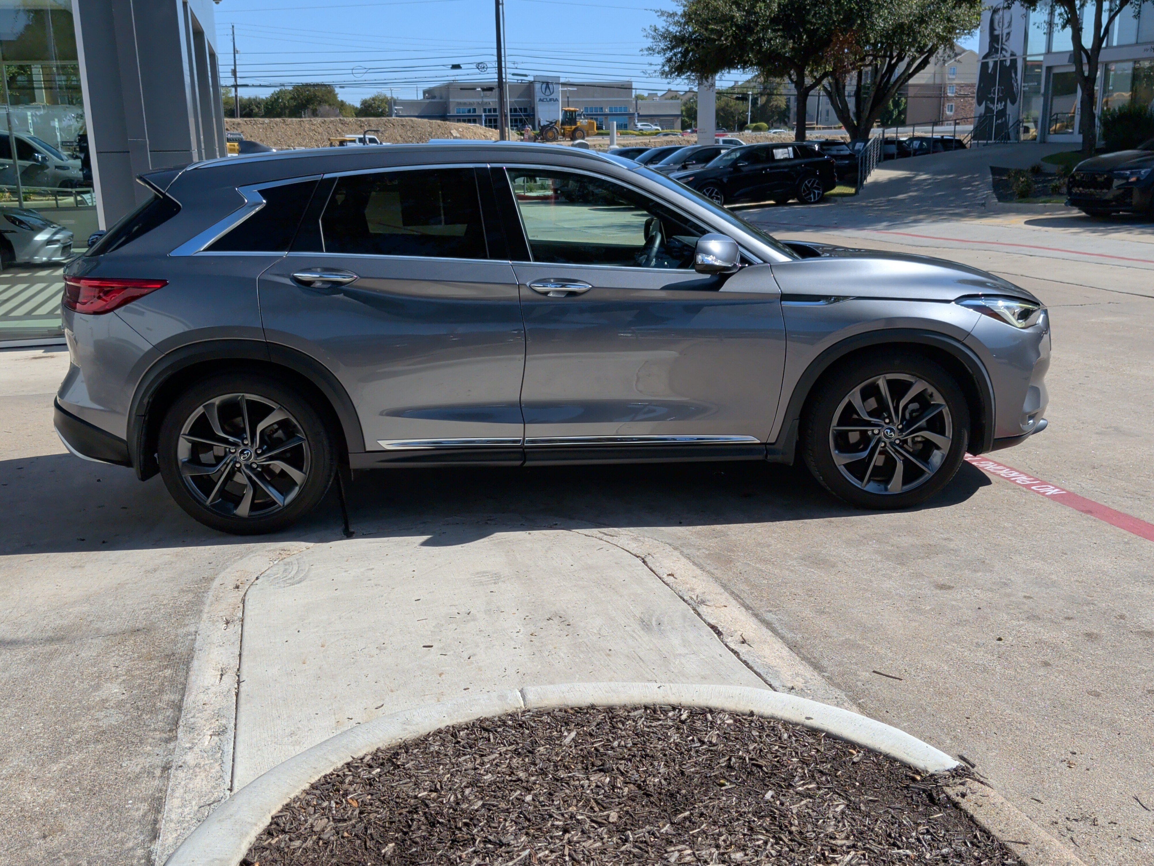 Used 2019 INFINITI QX50 Essential w/ Sensory Package FWD image 11