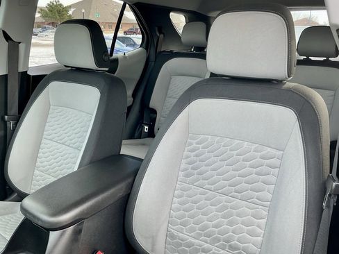 Used 2021 Chevrolet Equinox LT image 39