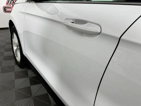 Used 2016 Ford Edge SEL FWD image 23