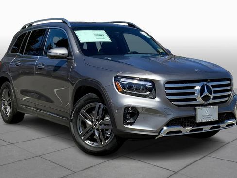 New 2025 Mercedes-Benz GLB 250 4MATIC image 2