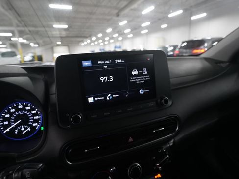 Used 2022 Hyundai Kona SEL AWD/4WD image 6