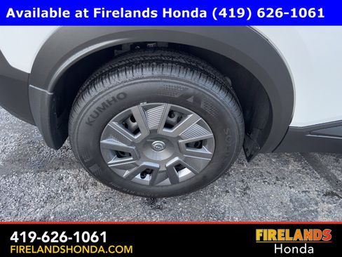 Used 2025 Nissan Kicks S image 33