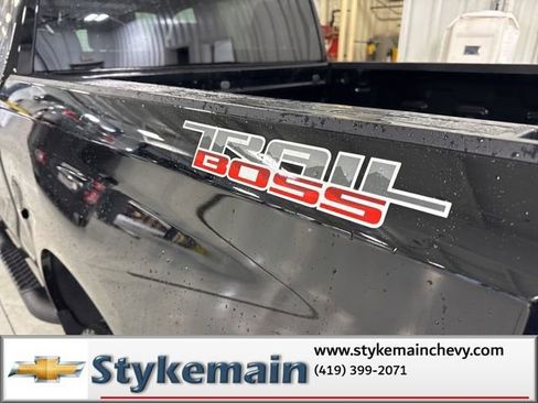 New 2026 Chevrolet Silverado 1500 Custom Trail Boss w/ Turbomax Blackout Package AWD/4WD image 8