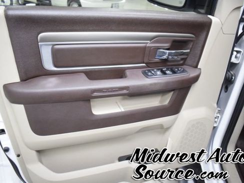 Used 2018 RAM 1500 SLT image 12