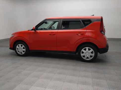 Used 2020 Kia Soul LX image 3
