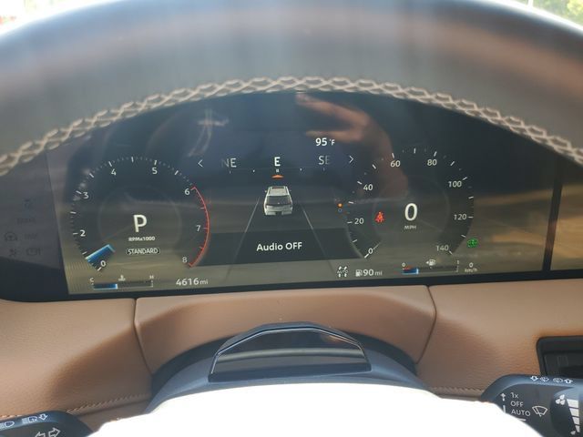 Used 2025 Nissan Armada Platinum Reserve AWD/4WD image 19