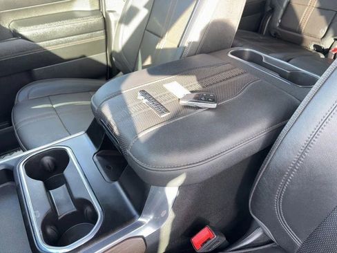 Used 2024 Chevrolet Silverado 2500 High Country w/ High Country Premium Package image 27