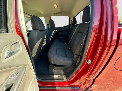 Used 2021 Chevrolet Colorado LT w/ Safety Package image 23