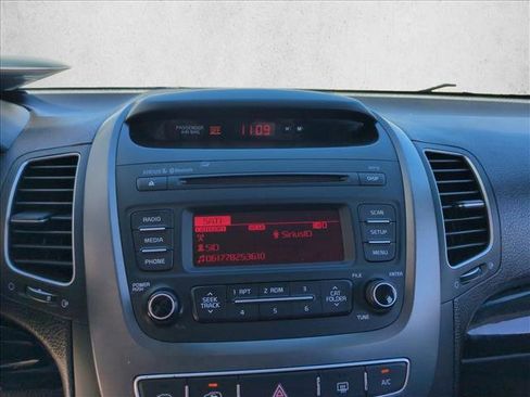 Used 2015 Kia Sorento LX FWD image 13