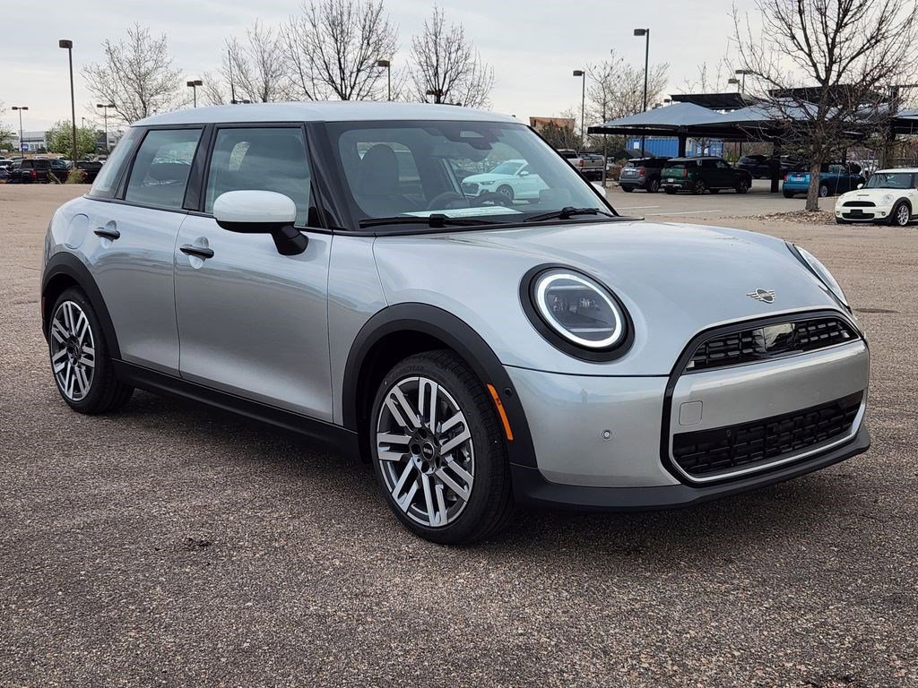 Used 2026 MINI Cooper 4-Door Hardtop FWD image 5