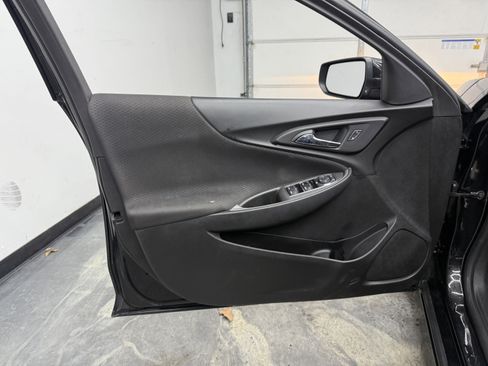 Used 2020 Chevrolet Malibu RS image 10