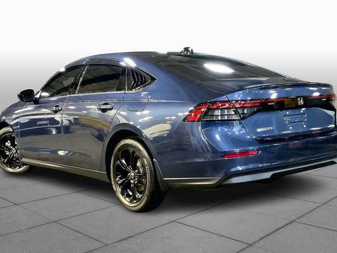 Used 2025 Honda Accord SE image 12