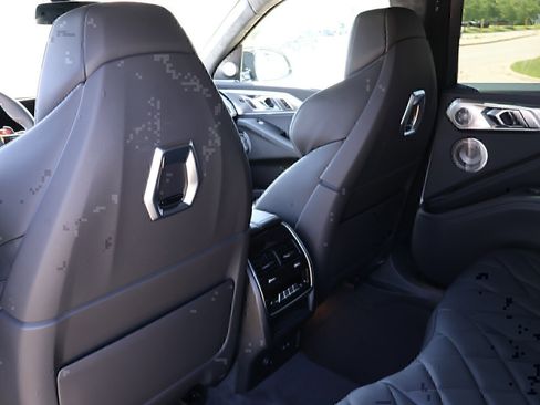 Used 2024 BMW XM image 11