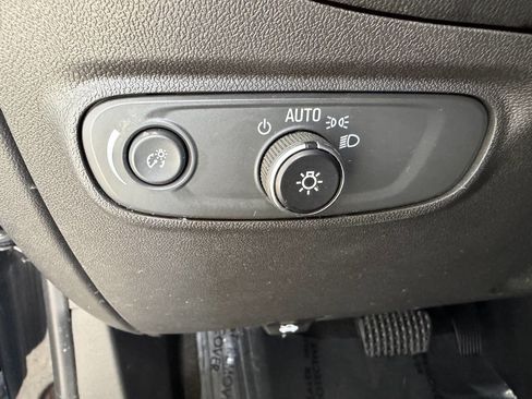 Used 2022 Chevrolet Equinox LT w/ Driver Convenience Package AWD/4WD image 30