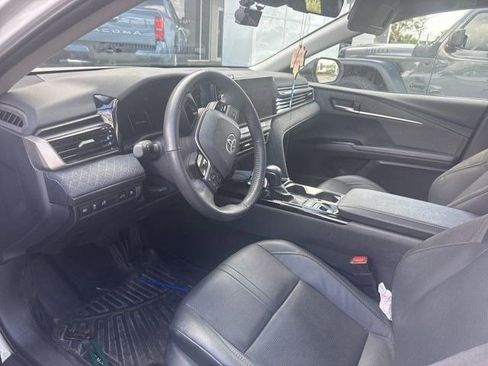 Used 2025 Toyota Camry XLE FWD image 3