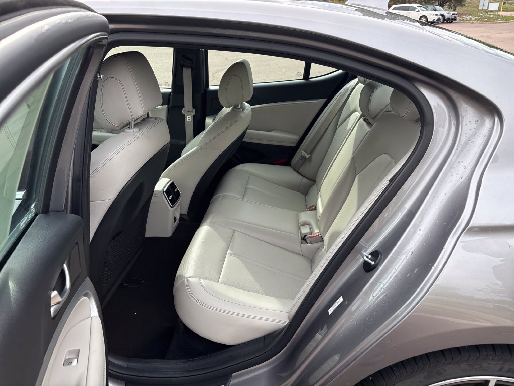 Used 2024 Genesis G70 2.5T AWD/4WD image 12