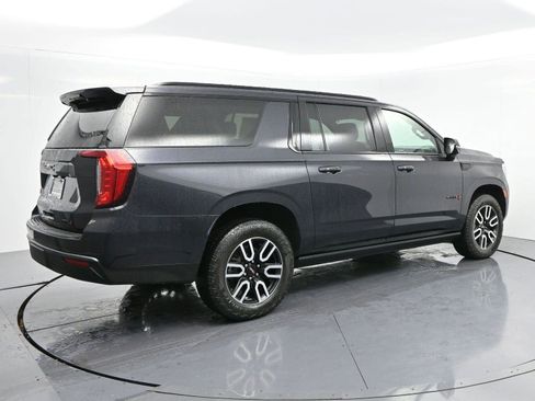 Used 2023 GMC Yukon XL AT4 w/ AT4 Premium Package image 7