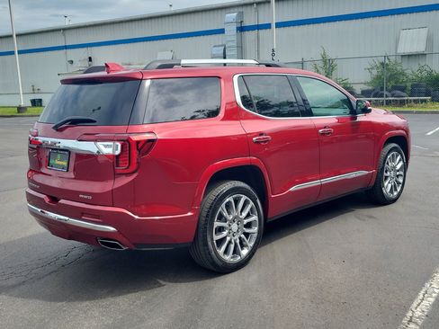 Used 2023 GMC Acadia Denali w/ Denali Ultimate Package AWD/4WD image 4