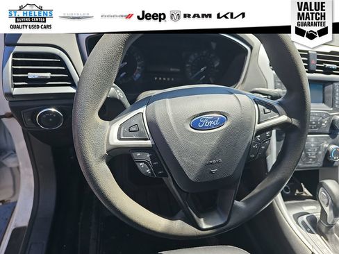 Used 2014 Ford Fusion SE FWD image 15