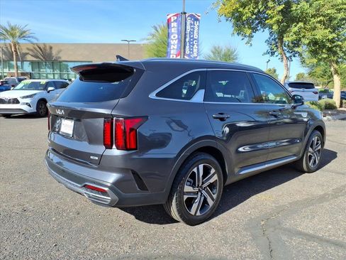 Used 2023 Kia Sorento EX image 5